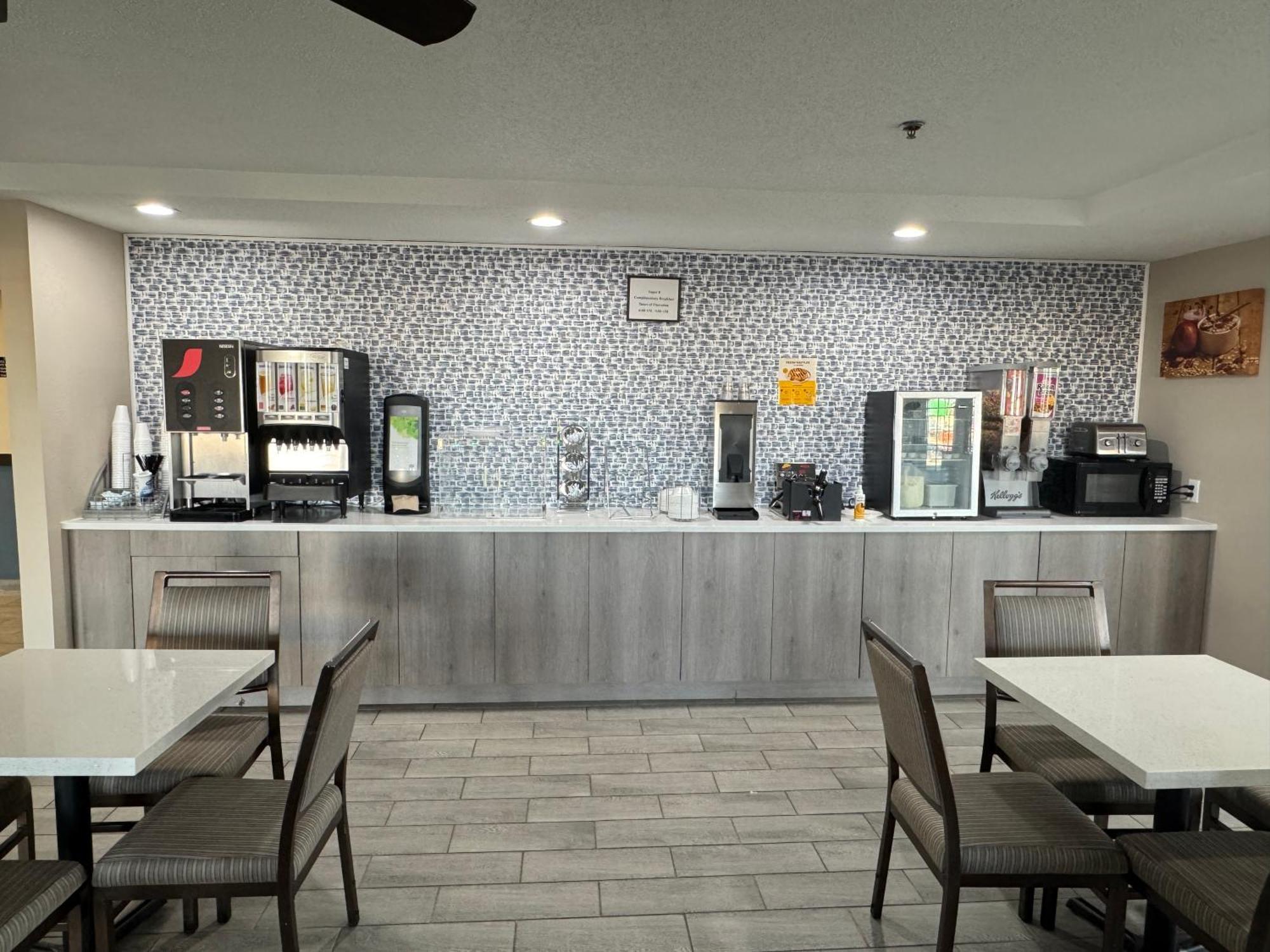 Super 8 By Wyndham Reedsburg Hotel Luaran gambar