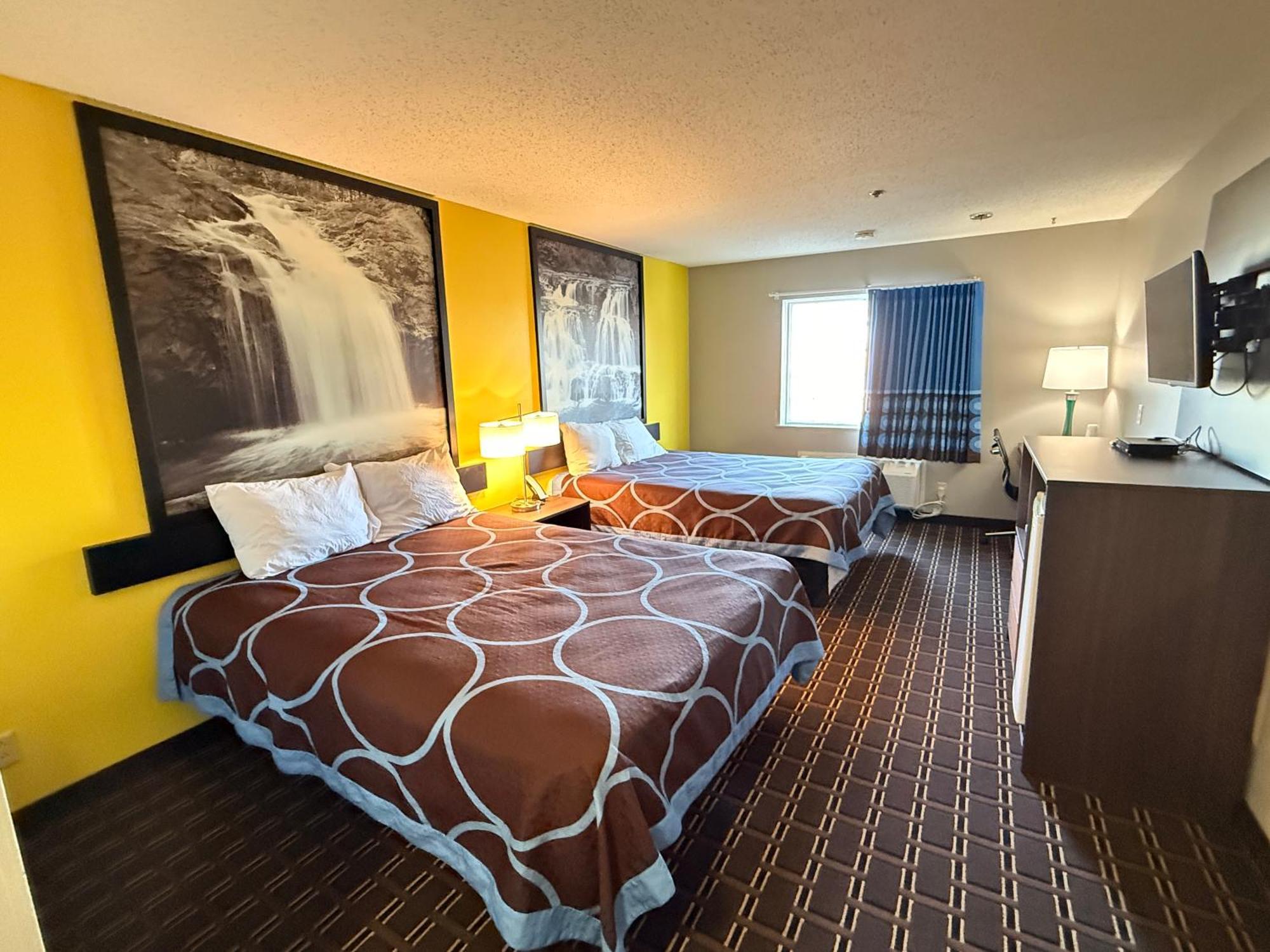 Super 8 By Wyndham Reedsburg Hotel Luaran gambar