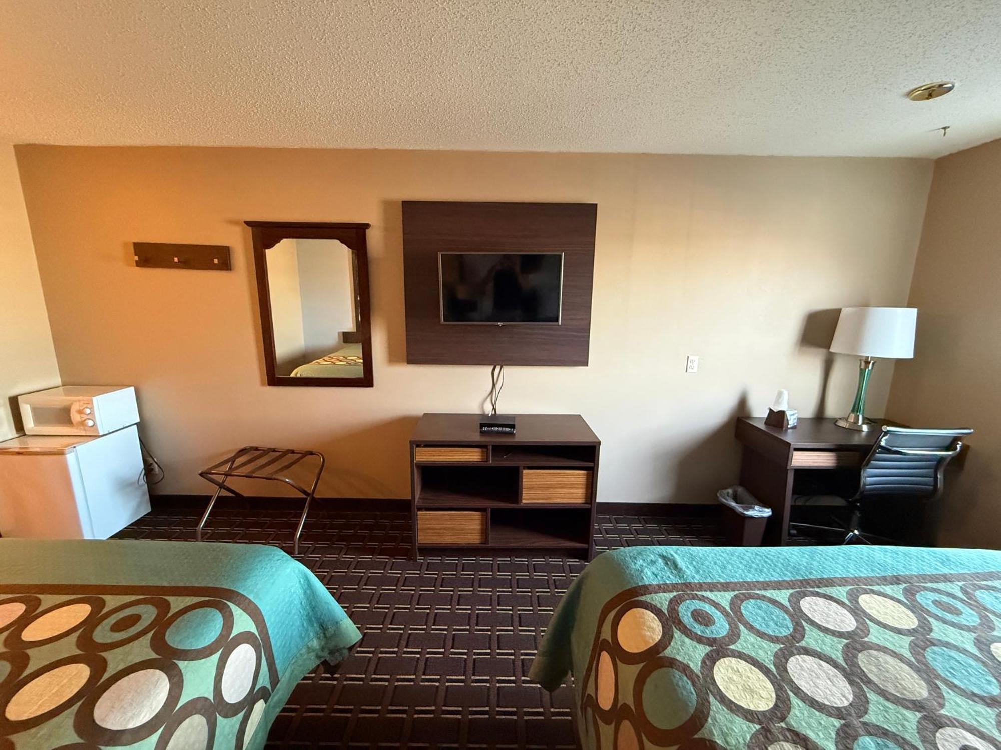 Super 8 By Wyndham Reedsburg Hotel Luaran gambar